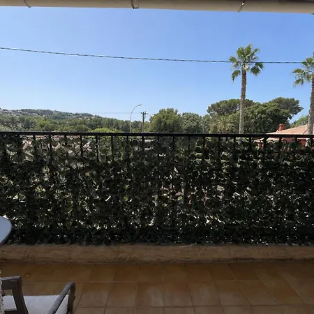 T2 Meuble, Terrasse Et A Deux Pas Apartament *